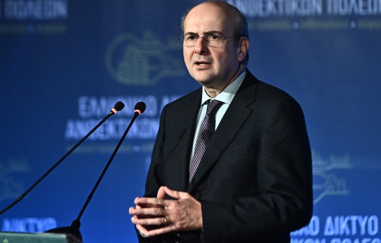 Ο Κωστής Χατζηδάκης εξελέγη αντιπρόεδρος του Ευρωπαϊκού Λαϊκού Κόμματος