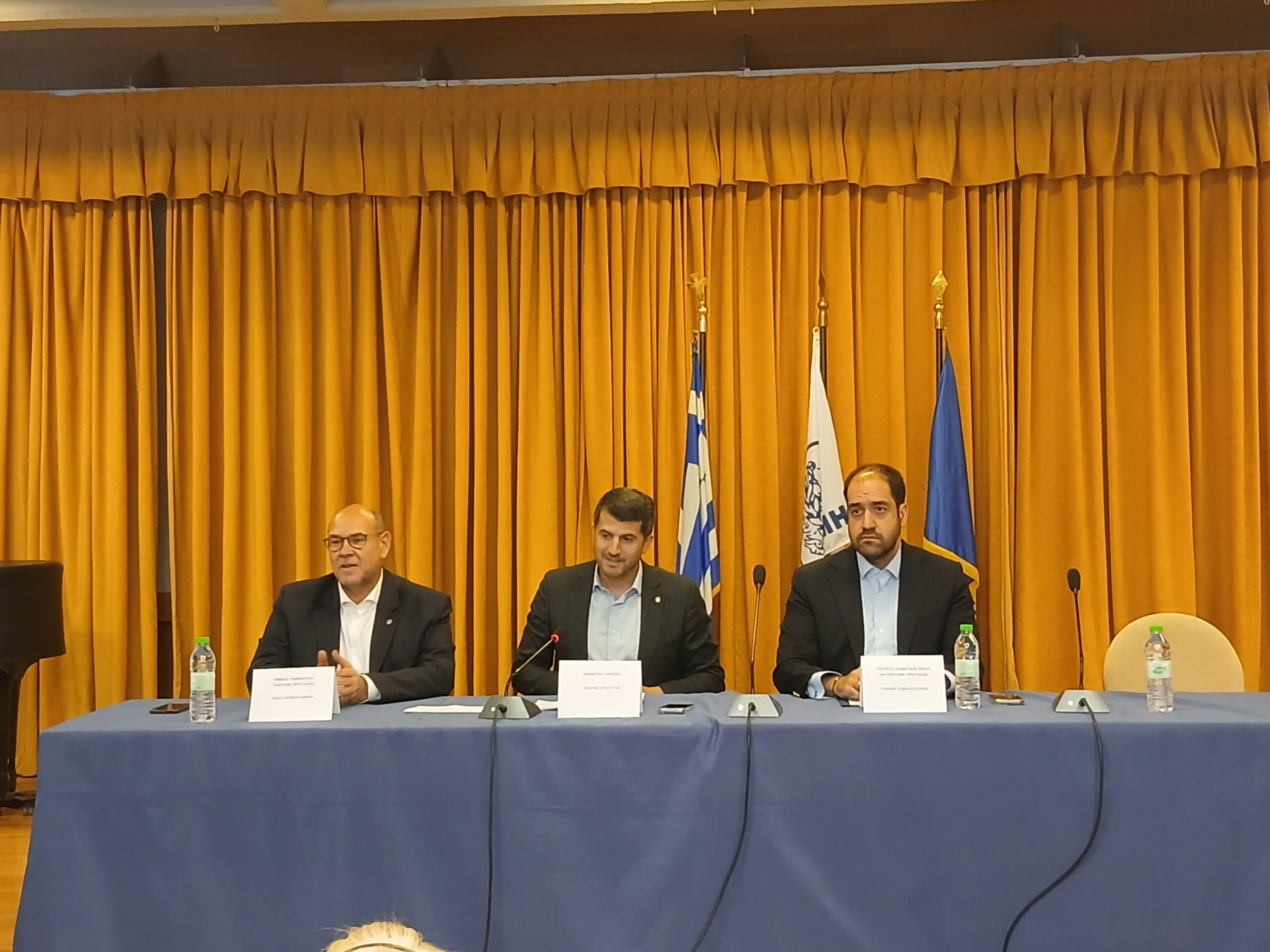 Επίσημη συνάντηση του Υπουργού Γ. Κεφαλογιάννη στο Δημαρχείο Κηφισιάς