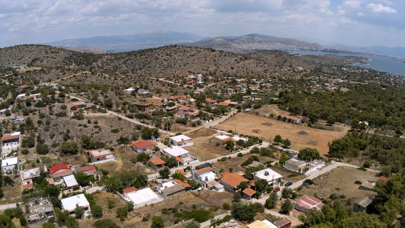 Τι πραγματικά κρύβεται πίσω από το ΠΔ για την οριοθέτηση δόμησης εκτός οικισμών – Οι λύσεις για τους ιδιοκτήτες οικοπέδων
