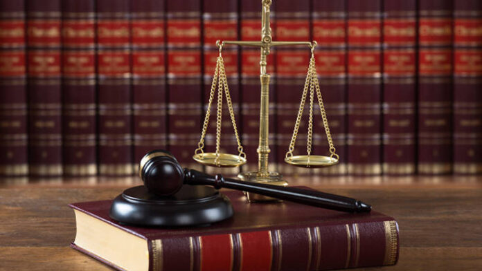 Πώς η ταχύτερη απονομή δικαιοσύνης θα εκτοξεύσει τις επενδύσεις στην Ελλάδα πάνω από 16,2%