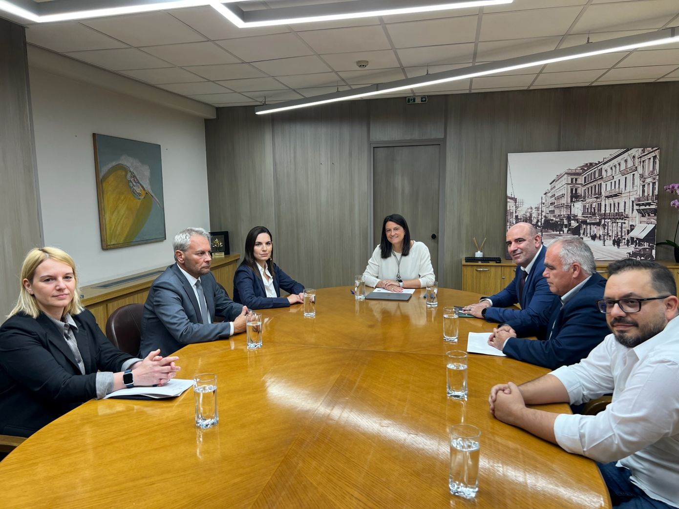 Τετ α τετ Κεραμέως-Κεφαλογιάννη με το προεδρείο της ΠΟΕΕΤ – Θετικές οι επιπτώσεις της Ψηφιακής Κάρτας Εργασίας