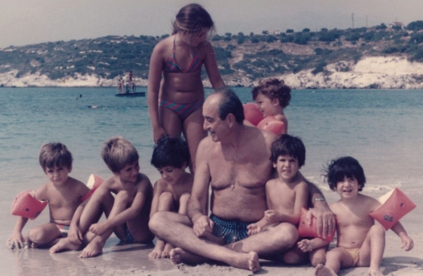 Η συγκινητική ανάρτηση της Ντόρας Μπακογιάννη για τον πατέρα της – «Πόσα από αυτά που γίνονται σήμερα τα έλεγες από τότε»