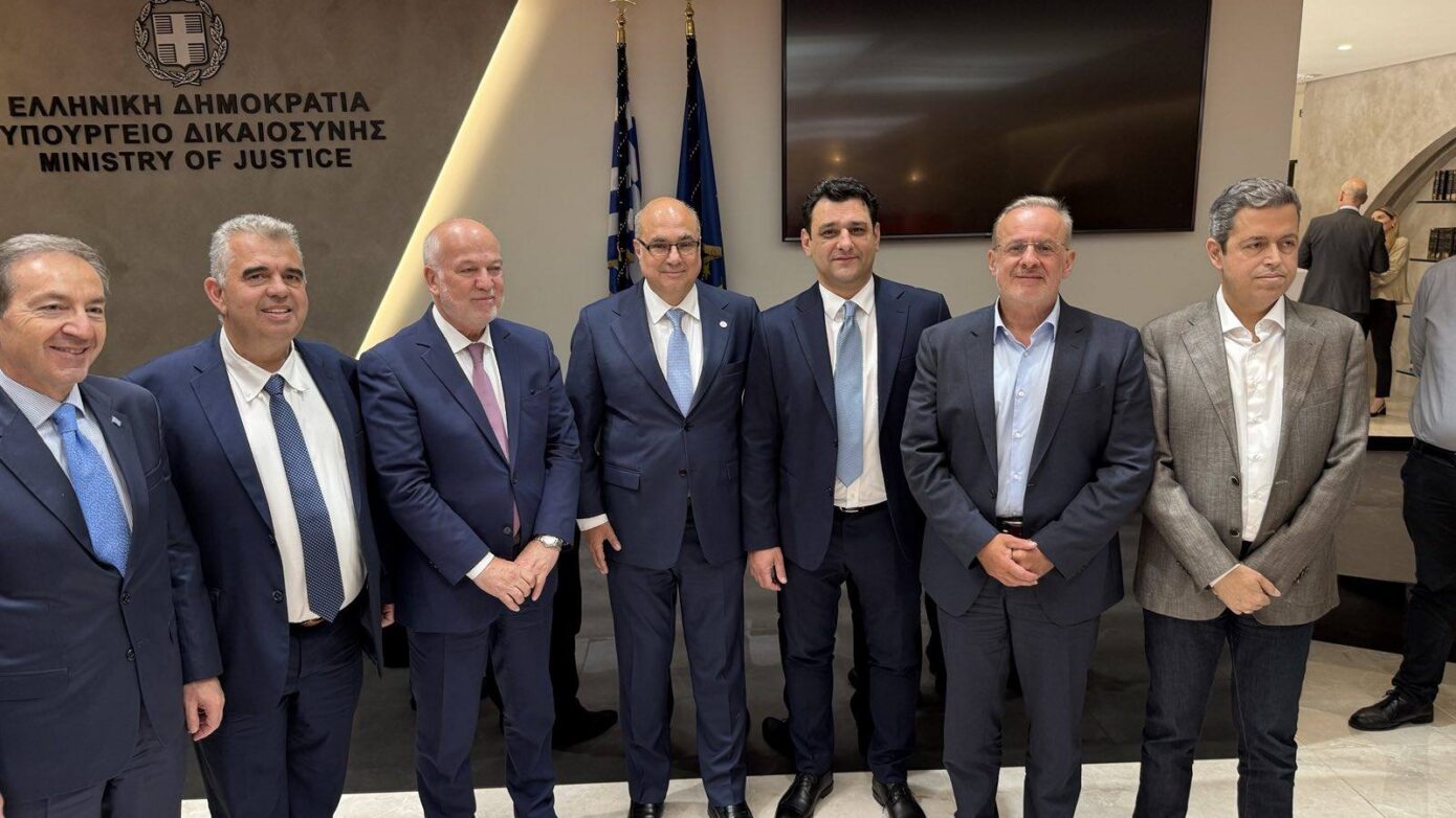 Επίσημη δωρεά του ιστορικού Ειρηνοδικείου Αλιβερίου στον Δήμο Κύμης-Αλιβερίου