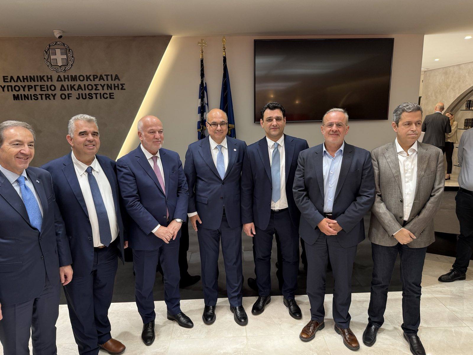 Επίσημη δωρεά του ιστορικού Ειρηνοδικείου Αλιβερίου στον Δήμο Κύμης-Αλιβερίου