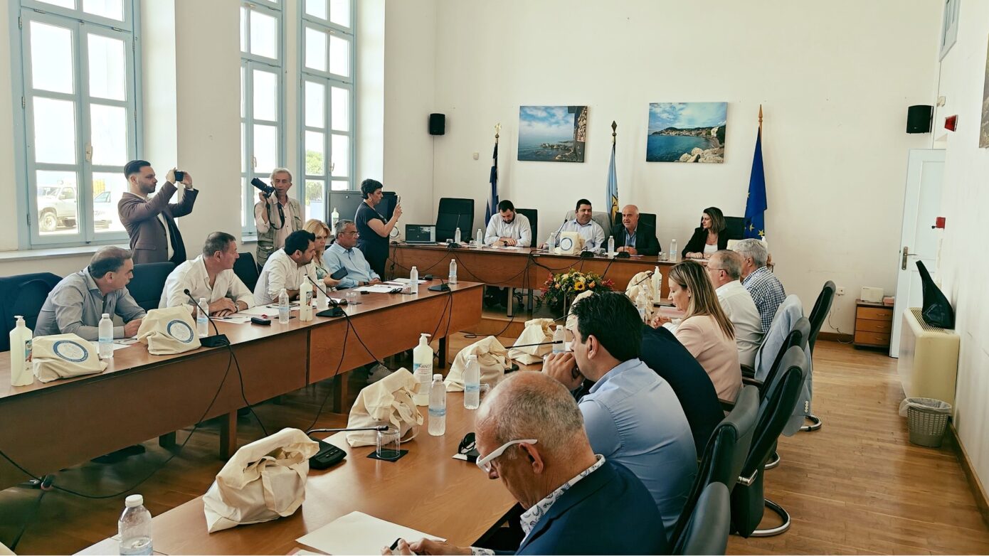 Συνεδρίασε στη Λίμνη Ευβοίας η ΠΕΔ Στερεάς Ελλάδας – Ανησυχία για Δημογραφικό και Σχέδιο Ανασυγκρότησης