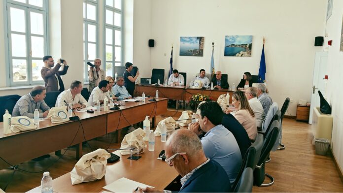 Συνεδρίασε στη Λίμνη Ευβοίας η ΠΕΔ Στερεάς Ελλάδας – Ανησυχία για Δημογραφικό και Σχέδιο Ανασυγκρότησης