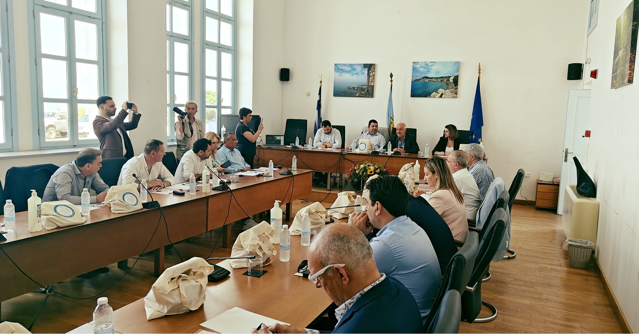 Συνεδρίασε στη Λίμνη Ευβοίας η ΠΕΔ Στερεάς Ελλάδας – Ανησυχία για Δημογραφικό και Σχέδιο Ανασυγκρότησης