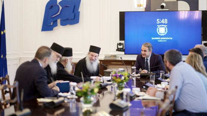 Ζητήματα του Αγίου Όρους στο επίκεντρο της συνάντησης Μητσοτάκη με ηγέτες της Αθωνικής Πολιτείας