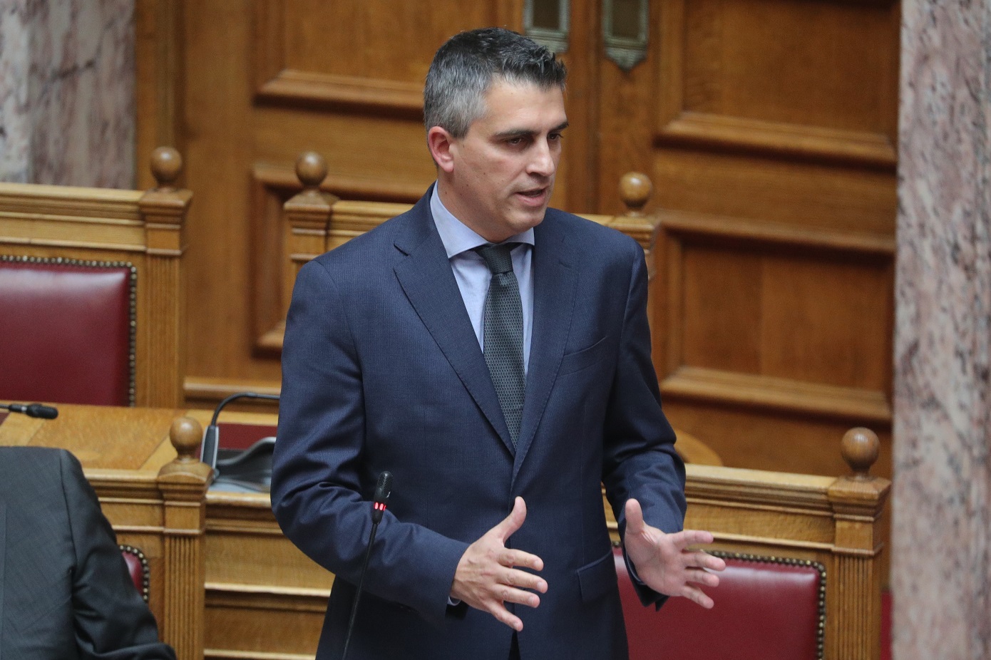 Σφοδρή επίθεση Δήμα κατά Ανδρουλάκη στη Βουλή για τον ΒΟΑΚ: Εσείς, τι εναλλακτική πρόταση έχετε αν δεν μπουν διόδια;