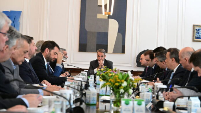 Συνάντηση Μητσοτάκη με τους 13 περιφερειάρχες – Στο επίκεντρο: κονδύλια ΕΣΠΑ-Στρατηγική ανάπτυξης