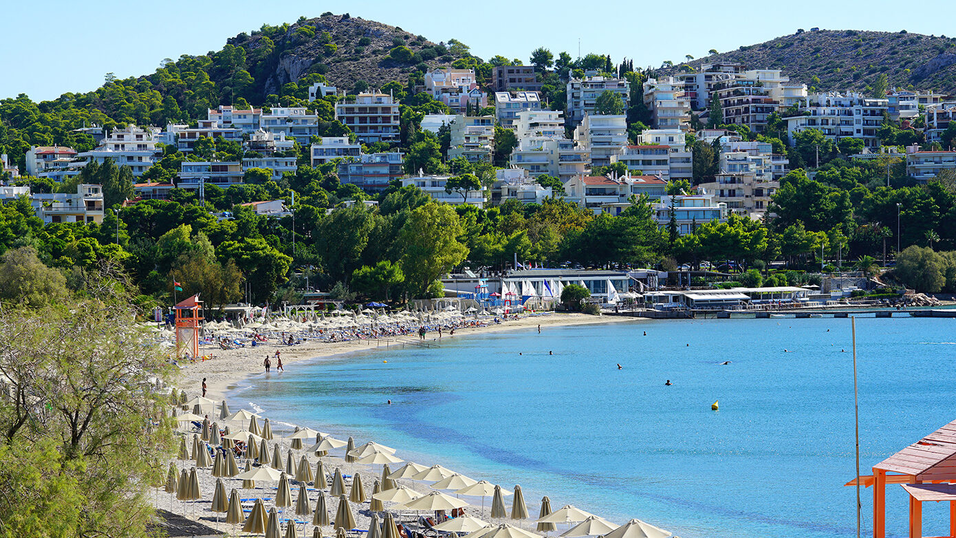 Ακτή Βουλιαγμένης: Ολοκληρώθηκε η Α’ φάση για την εκμίσθωσή της – Επτά οι ενδιαφερόμενοι