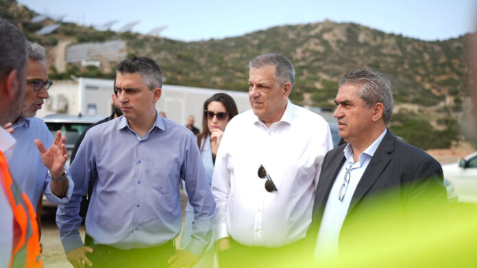 Αυτοψία στα μεγάλα έργα του Βόρειου Οδικού Άξονα Κρήτης από την ηγεσία του υπουργείου Υποδομών