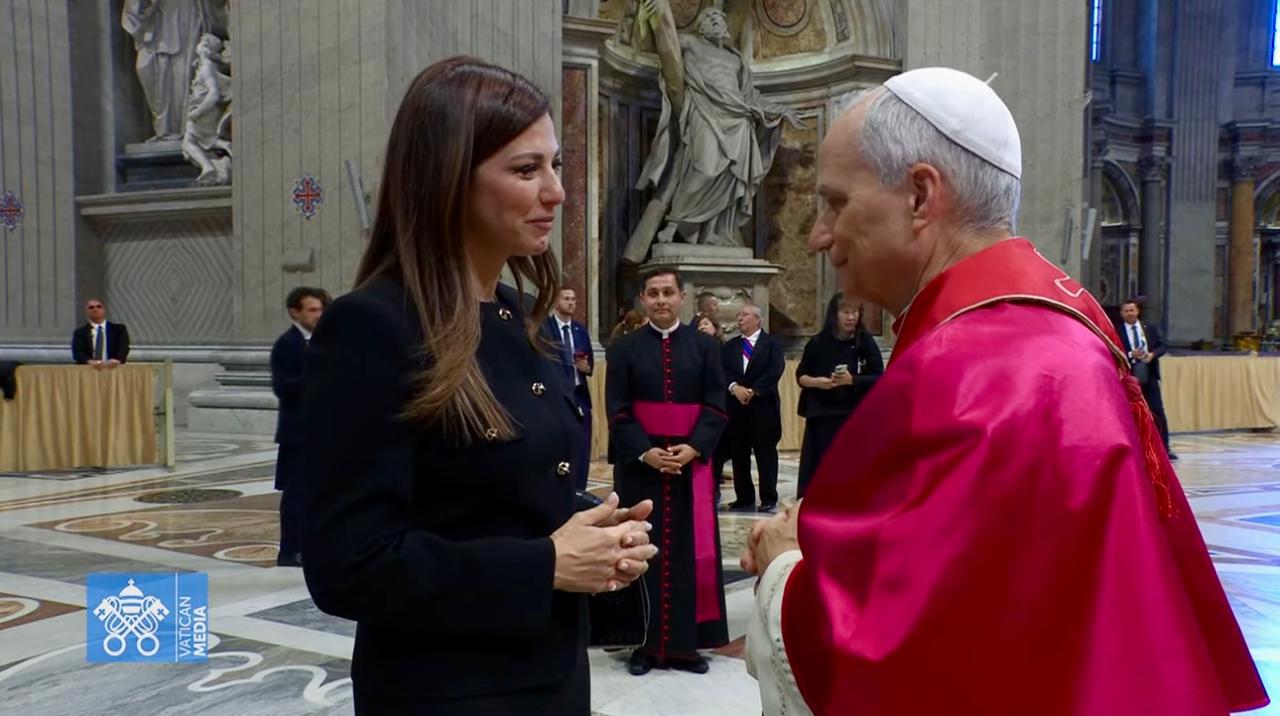 Στην ιστορική τελετή ενθρόνισης του νέου Πάπα παρέστη η Σοφία Ζαχαράκη