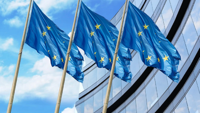 Εαρινές προβλέψεις ΕΕ: Συναγερμός για τους δασμούς Τραμπ – «Παγκόσμιος χαμένος από την επιβολή τους»