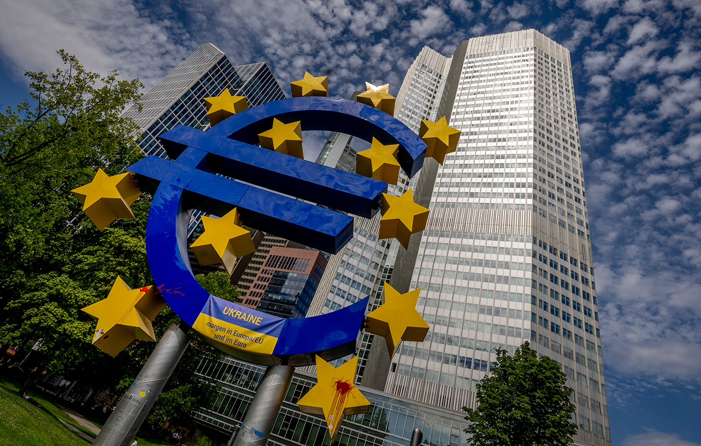 Στο 2,2% σκαρφάλωσε ο πληθωρισμός τον Απρίλιο στην ευρωζώνη – Η προκαταρκτική εκτίμηση της Eurostat