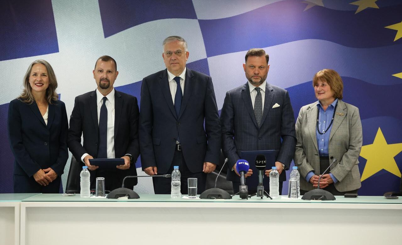 Υπογραφή Μνημονίου Συνεργασίας μεταξύ Θριάσιου Εμπορευματικού Κέντρου και ONEX στο Υπουργείο Ανάπτυξης