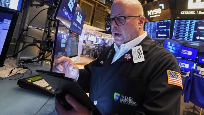 Κατακόρυφη πτώση στη Wall Street εξαιτίας φόβων για το χρέος των ΗΠΑ