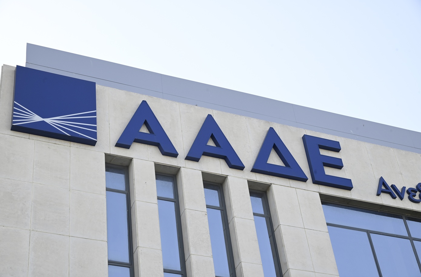 Ποιοι επαγγελματίες γλιτώνουν το «λουκέτο» για μη έκδοση αποδείξεων