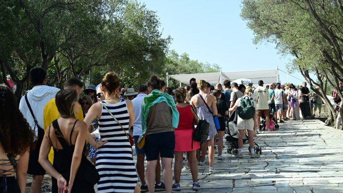 Τουρισμός: Η Αθήνα εκτοξεύεται και κατακτά εντυπωσιακά το club των κορυφαίων city break προορισμών