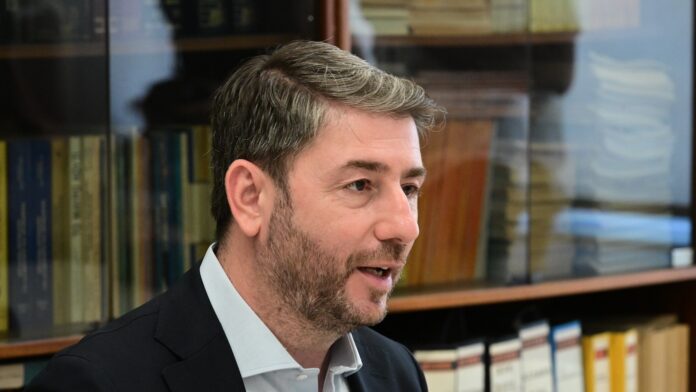 Νίκος Ανδρουλάκης: Η πράσινη επανάσταση να μετατραπεί σε όπλο για τη συρρίκνωση του κόστους παραγωγής