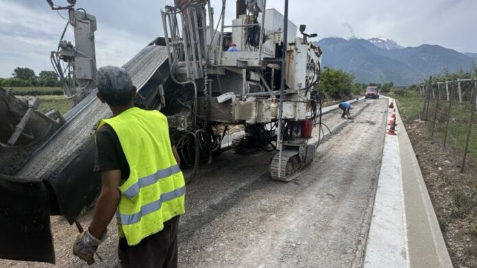 Σε εξέλιξη έργο αγροτικής οδοποιίας στον Δήμο Δίου-Ολύμπου