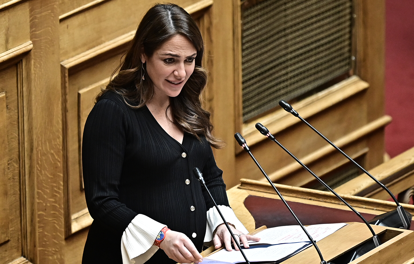 Δόμνα Μιχαηλίδου: Ανανεώνουμε τις συμβάσεις προσωπικού για τη στήριξη των προνοιακών δομών