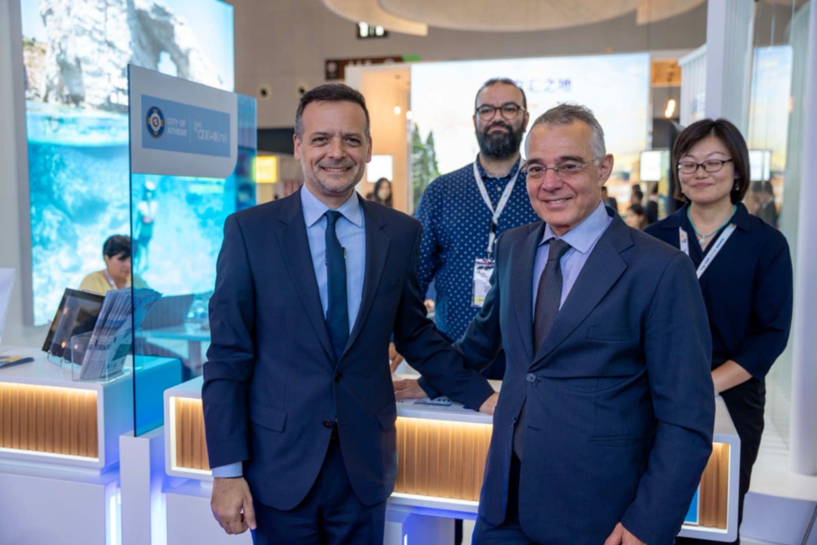 Στη Σαγκάη ο Δούκας – «Θα κάνουμε καλύτερο τον κόσμο μέσω της συνεργασίας»