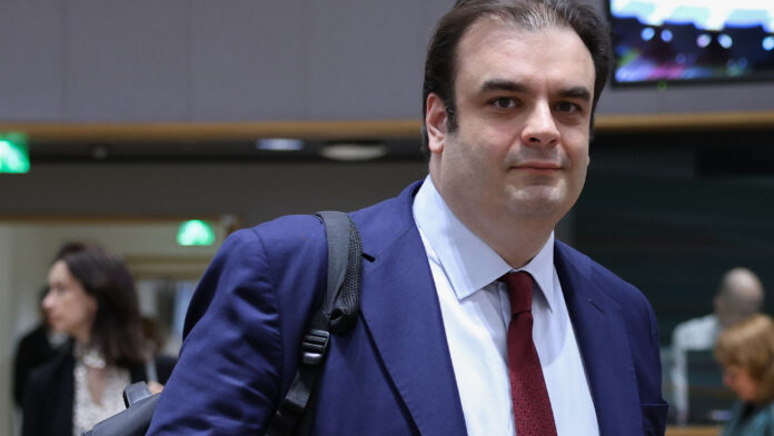 Κυριάκος Πιερρακάκης στο Eurogroup: Στηρίζουμε το ψηφιακό Ευρώ – «Γεωπολιτική αναγκαιότητα» η Άμυνα για την Ελλάδα