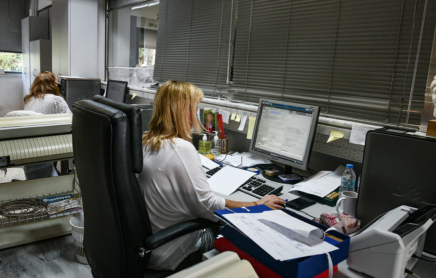 Φορολογικές δηλώσεις 2025: Πώς εξαφανίζονται τα τεκμήρια με γονικές παροχές και δωρεές