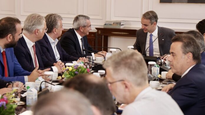 ΕΝΠΕ: Το Εθνικό Πρόγραμμα Ανάπτυξης 2026-2030 πρωταγωνιστεί στη συνάντηση με τον Πρωθυπουργό