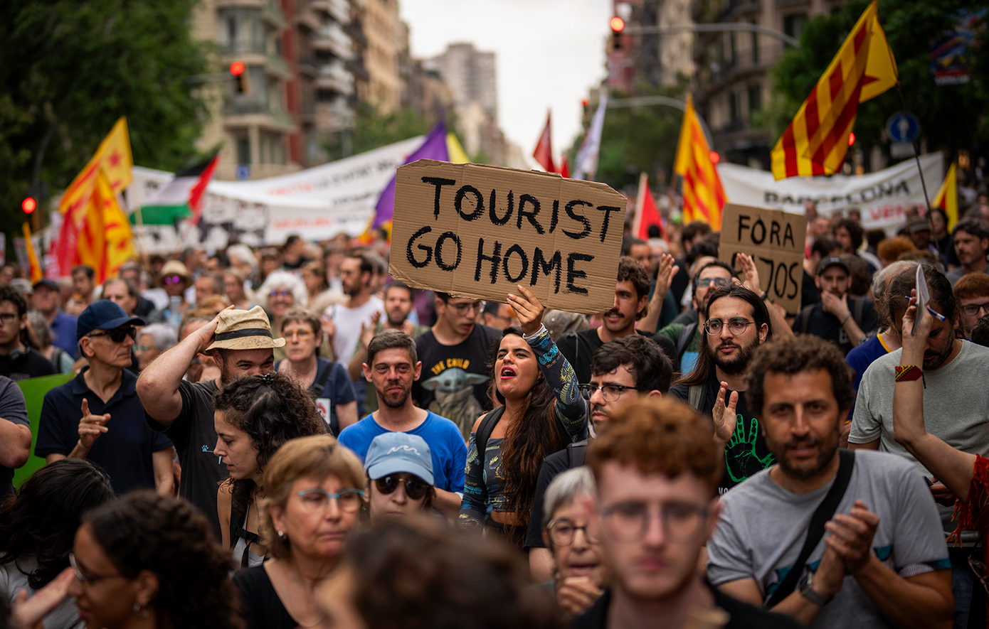 Η Ισπανία σφίγγει τον κλοιό στα Airbnb – Απαιτεί την απόσυρση σχεδόν 66.000 καταχωρημένων ακινήτων