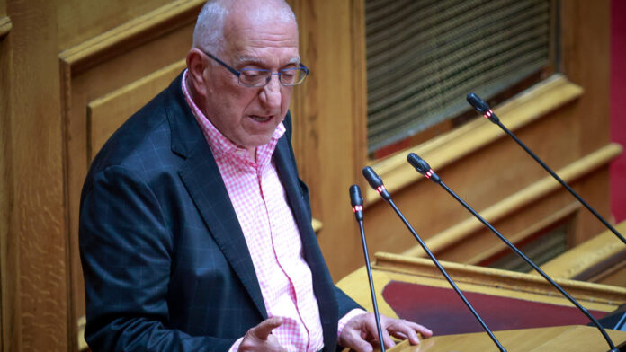 Αυτόματο «φρένο» στην υπέρβαση χρόνου των ομιλητών προανήγγειλε ο πρόεδρος της Βουλής, Νικήτας Κακλαμάνης