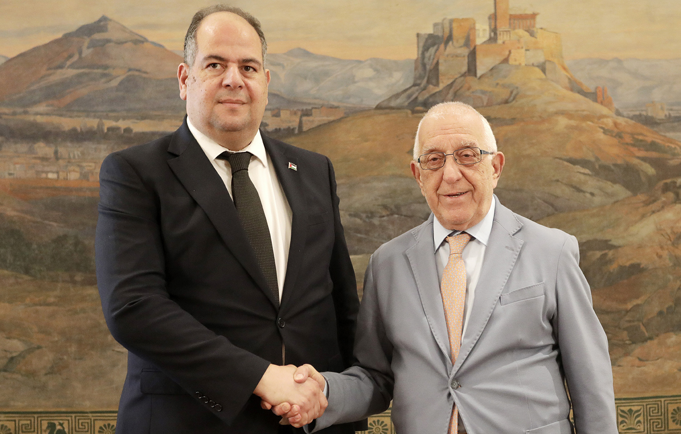 Συνάντηση Κακλαμάνη με πρέσβη Παλαιστίνης: Η Βουλή εξασφαλίζει ιατρική φροντίδα και ζωτική βοήθεια στον παλαιστινιακό λαό