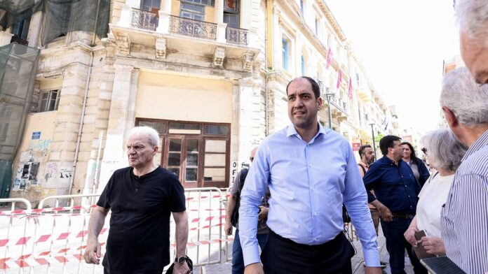 Αυτοψία Κεφαλογιάννη στο Ηράκλειο για τις καταστροφές, μετά τον ισχυρό σεισμό 6,1 Ρίχτερ