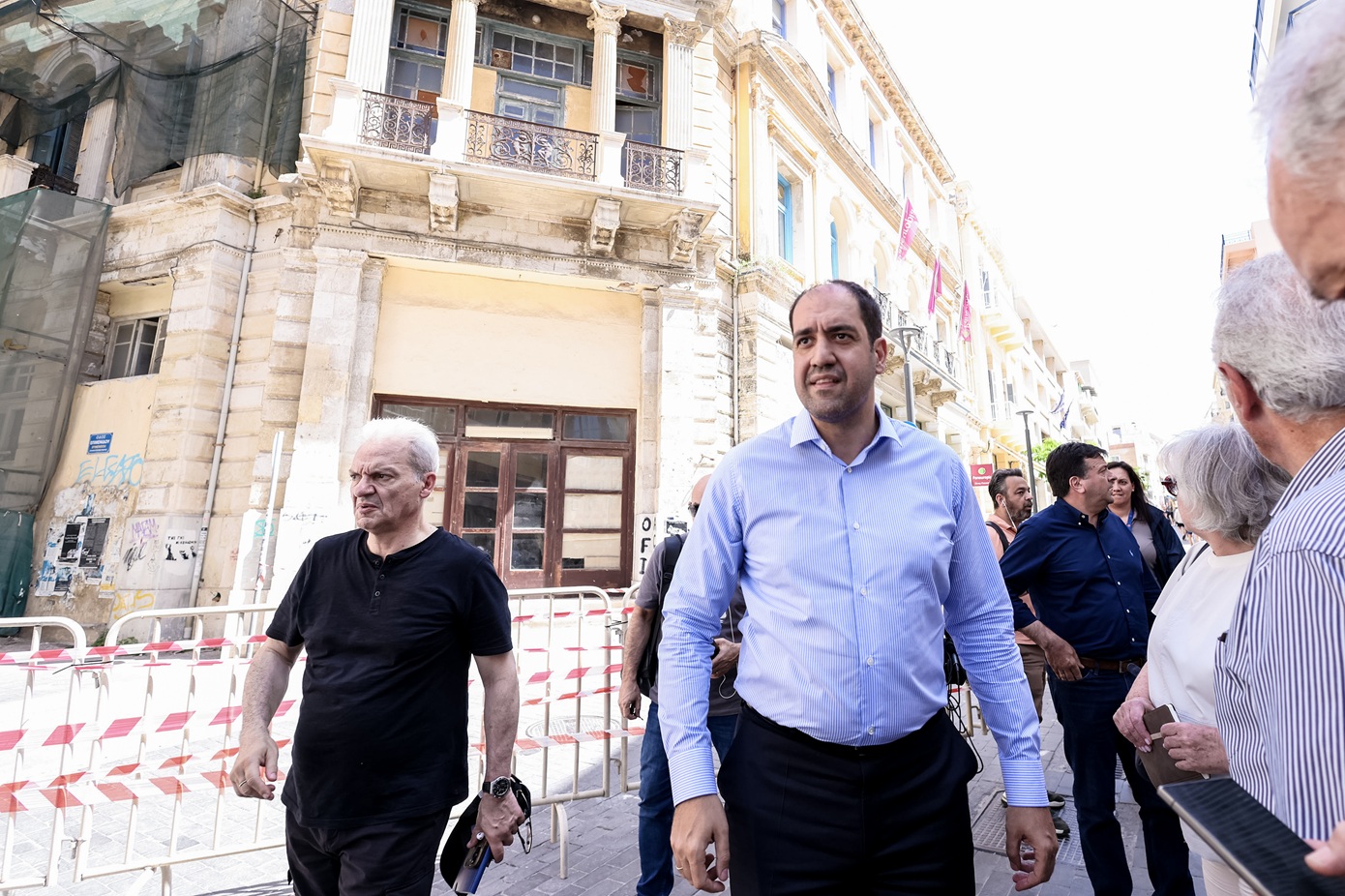 Αυτοψία Κεφαλογιάννη στο Ηράκλειο για τις καταστροφές, μετά τον ισχυρό σεισμό 6,1 Ρίχτερ