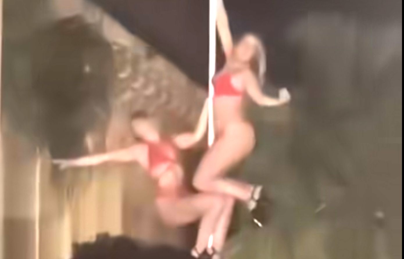 Μήνυση κατά παντός υπευθύνου για το σκάνδαλο pole dancing έξω από τα Ανάκτορα της Κέρκυρας – Η οργισμένη ανακοίνωση του υπουργείου Πολιτισμού