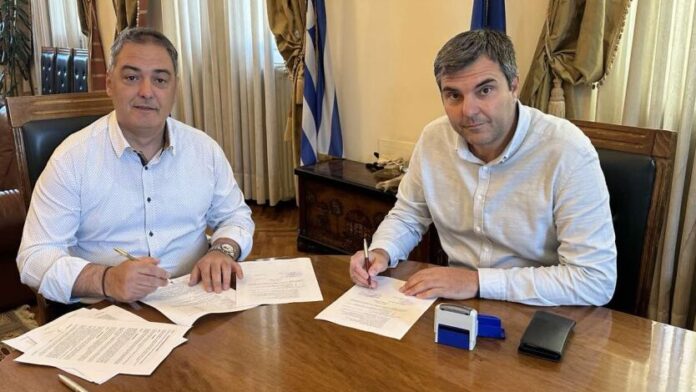 Υπογραφή σύμβασης για μεταμόρφωση προαύλιου Γυμνασίου Κοζάνης