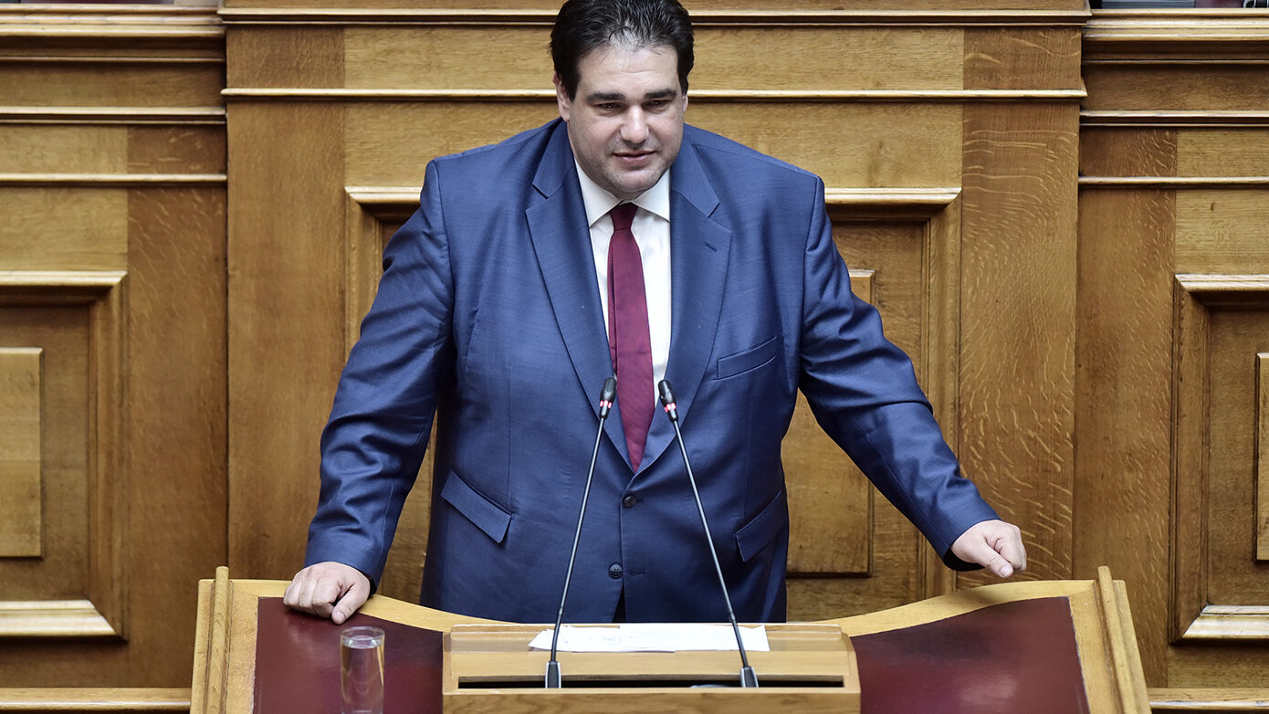 Θεόδωρος Λιβάνιος: «Δίκαιη κύρωση» η περικοπή μισθού για την άρνηση αξιολόγησης στο Δημόσιο
