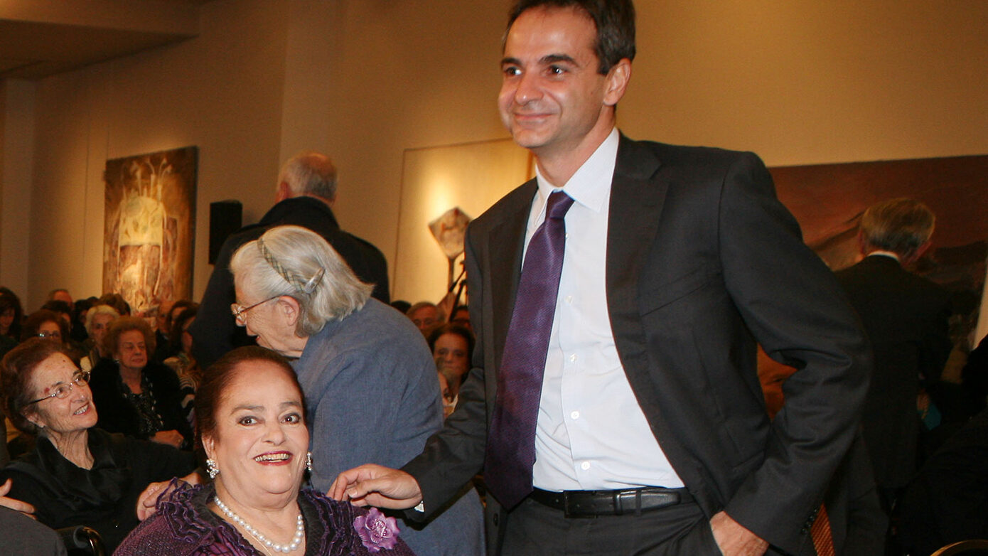 Η συγκλονιστική ανάρτηση του Κυριάκου Μητσοτάκη για τη μητέρα του – «Σαν σήμερα “έφυγε”, η μνήμη της θα φωτίζει πάντα τις τρυφερές στιγμές μας»