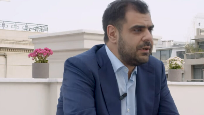Παύλος Μαρινάκης: «Ηλεκτρική καρέκλα» η θέση του Κυβερνητικού Εκπροσώπου – Η πιο οδυνηρή στιγμή στη ζωή του και η αλήθεια για τον γάμο του