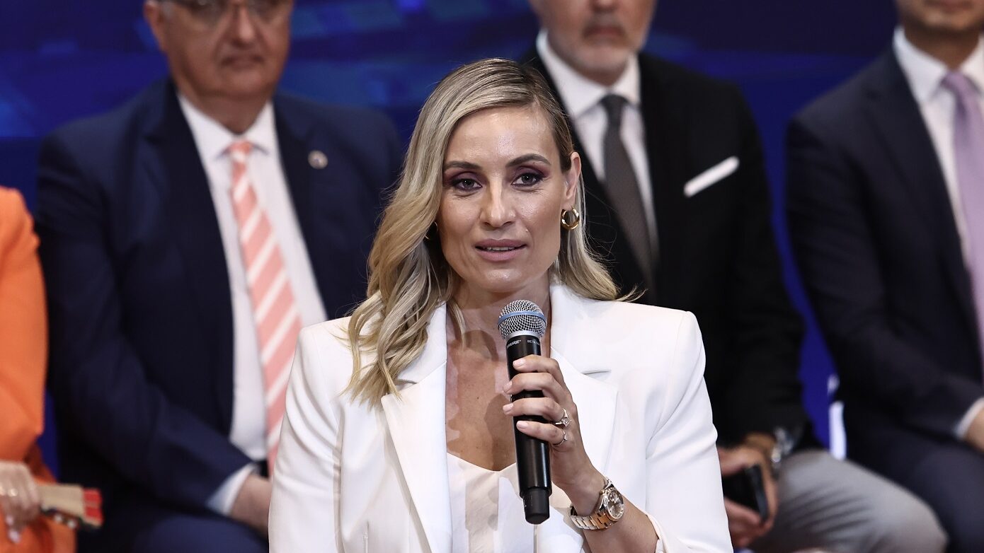 Ελεονώρα Μελέτη από τις Βρυξέλλες: Επιτέλους, ήρθε η στιγμή να σπάσουμε τη σιωπή για την ψυχική υγεία στον εργασιακό χώρο