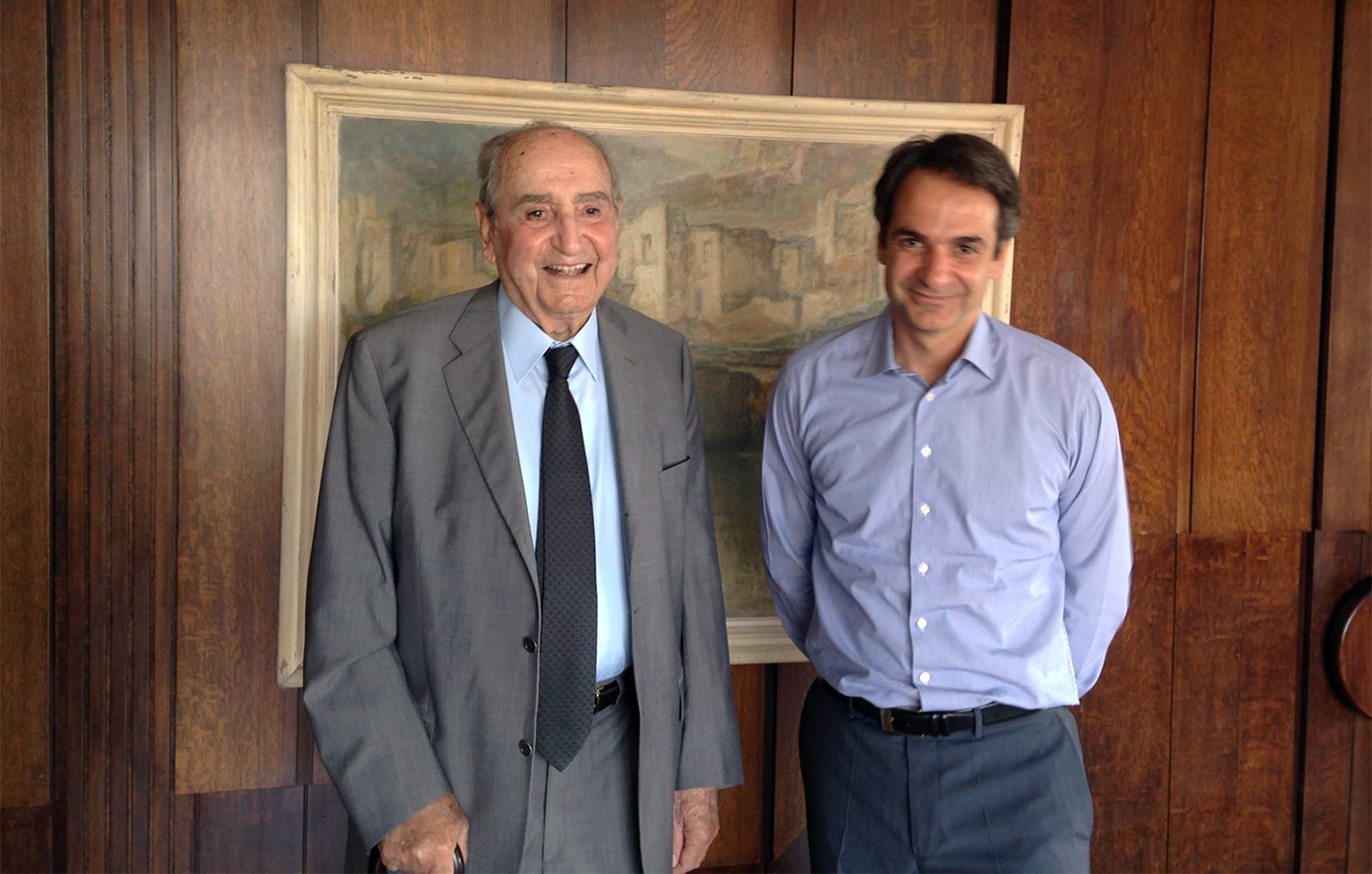 Το συγκινητικό μήνυμα του πρωθυπουργού για τα 8 χρόνια από την απώλεια του Κωνσταντίνου Μητσοτάκη – «Πάντα παρών»