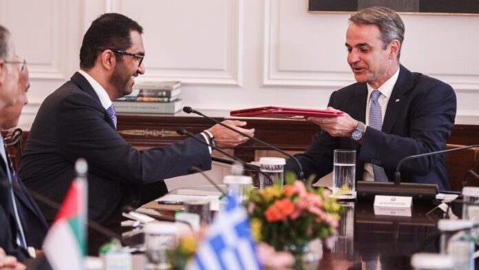 Με τον υπουργό Βιομηχανίας των ΗΑΕ συνομίλησε ο Κυριάκος Μητσοτάκης – Επικύρωσαν την σύμβαση αποφυγής Διπλής Φορολογίας
