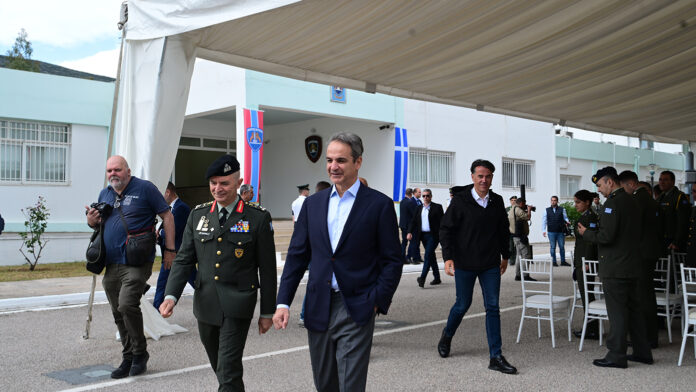 Μητσοτάκης από ΑΣΔΕΝ: Σε φάση ριζικής αναδιάρθρωσης οι Ένοπλες Δυνάμεις