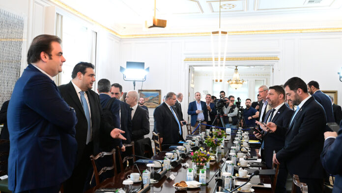 Μητσοτάκης για τους οικισμούς: Η κυβέρνηση υπόσχεται λύση νόμιμη, σταθερή αλλά πρωτίστως αποτελεσματική