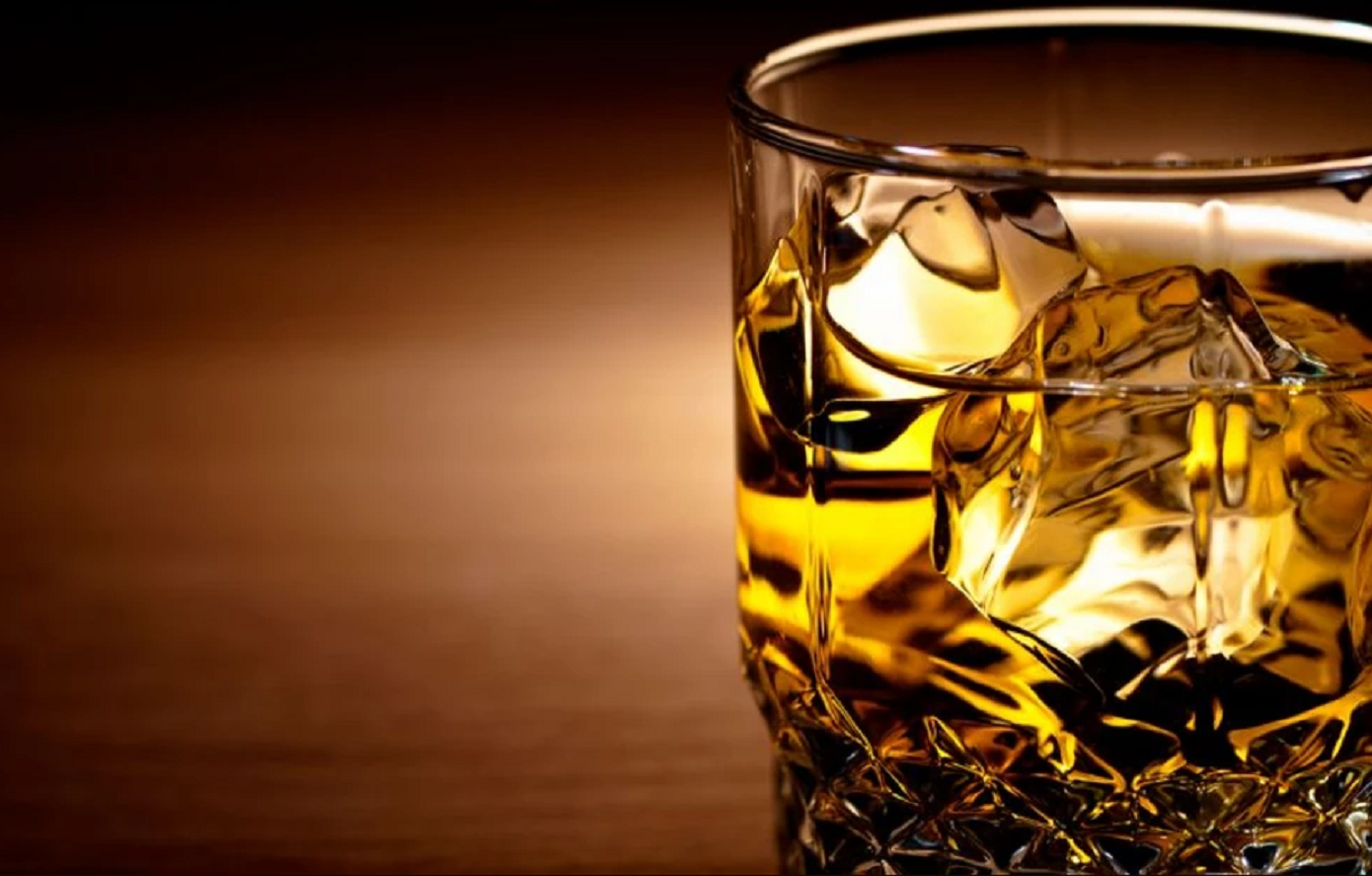 Αποκαλύφθηκε η λίστα της ΕΕ με τα αμερικανικά προϊόντα που κινδυνεύουν με δασμούς – Στο στόχαστρο ακόμη και το ουίσκι