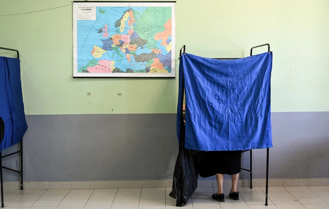 Σαρωτικό προβάδισμα της Νέας Δημοκρατίας στις δημοσκοπήσεις MRB και Pulse: Εντυπωσιακή η αποδοχή στην άρση μονιμότητας