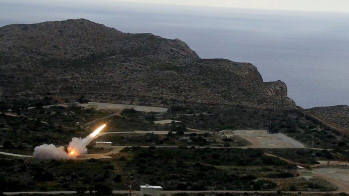 Κυβερνητικές πηγές απορρίπτουν κατηγορηματικά τα δημοσιεύματα Reuters και New York Times για Patriot στην Ουκρανία