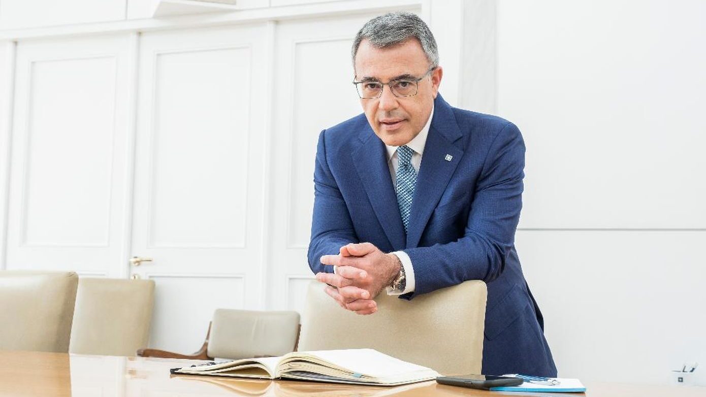 Η UniCredit ενισχύει δυναμικά την παρουσία της στην Alpha Bank