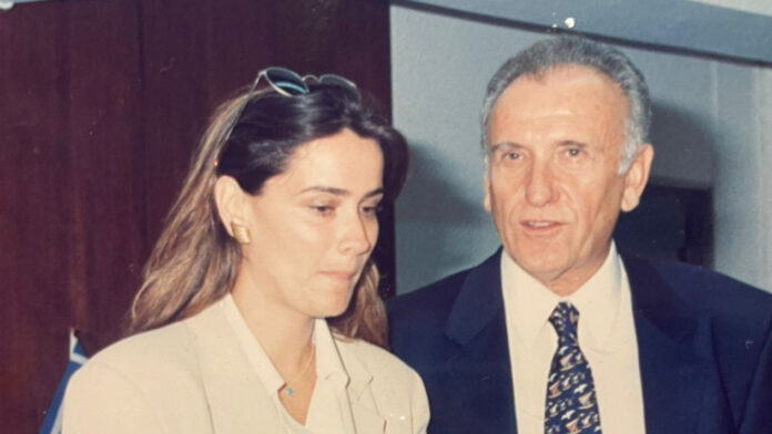 Η Άννα Ροκοφύλλου αποχαιρετά τον πατέρα της: Αληθινό παληκάρι έμεινες πάντα, από την πρώτη σου ανάσα